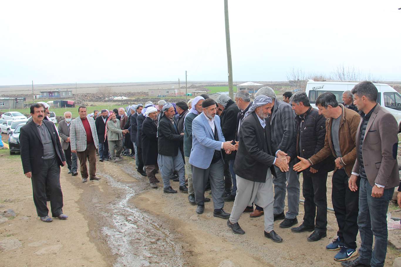 HÜDA PAR ve kanaat önderlerinin aracılığıyla husumetli aileler barıştırıldı